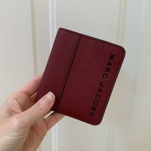 Marc Jacobs Wallet ✨SOLD✨ on alternate platform